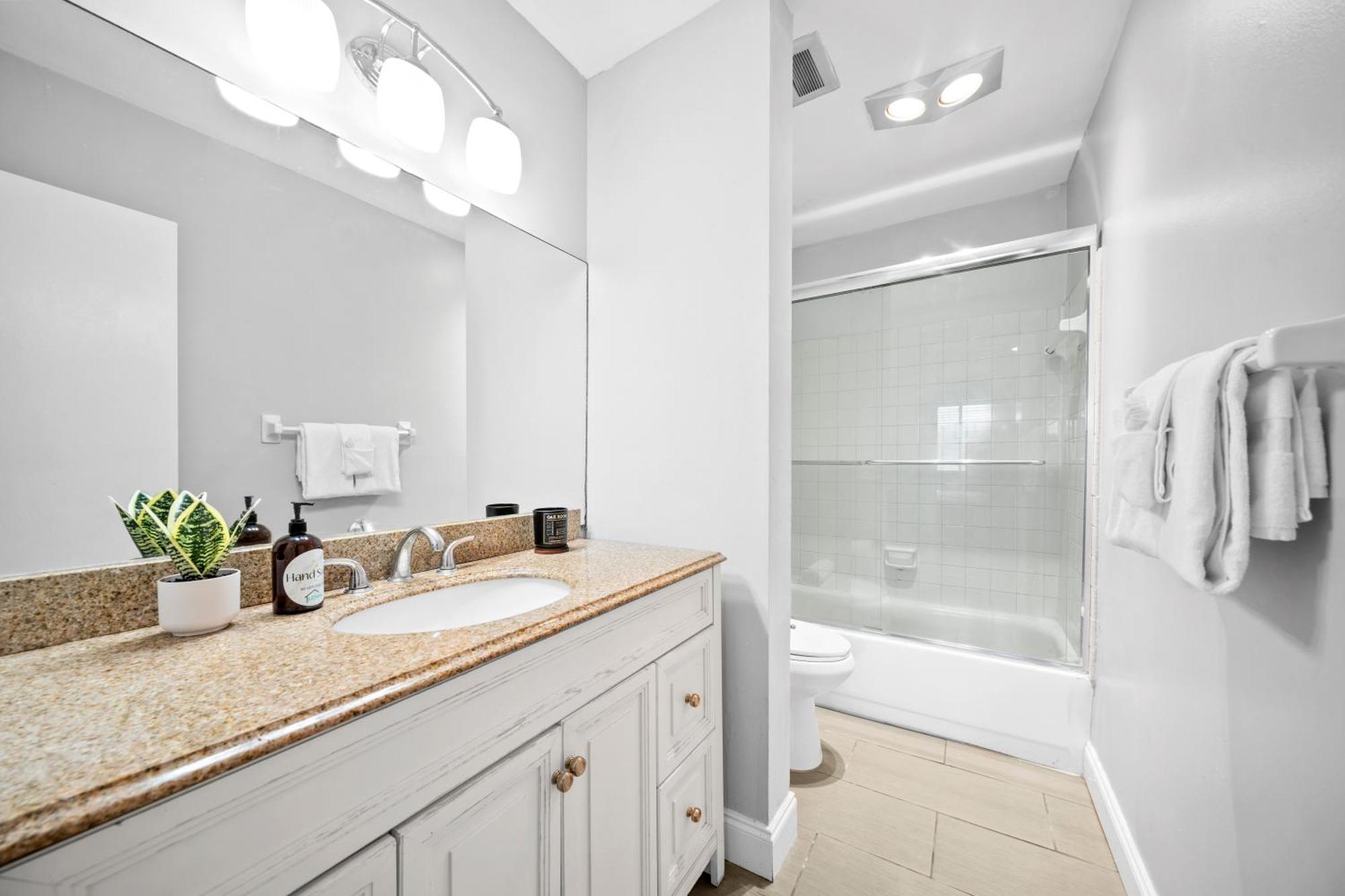 Bayview Apartments By Lowkl Fort Lauderdale Exterior photo